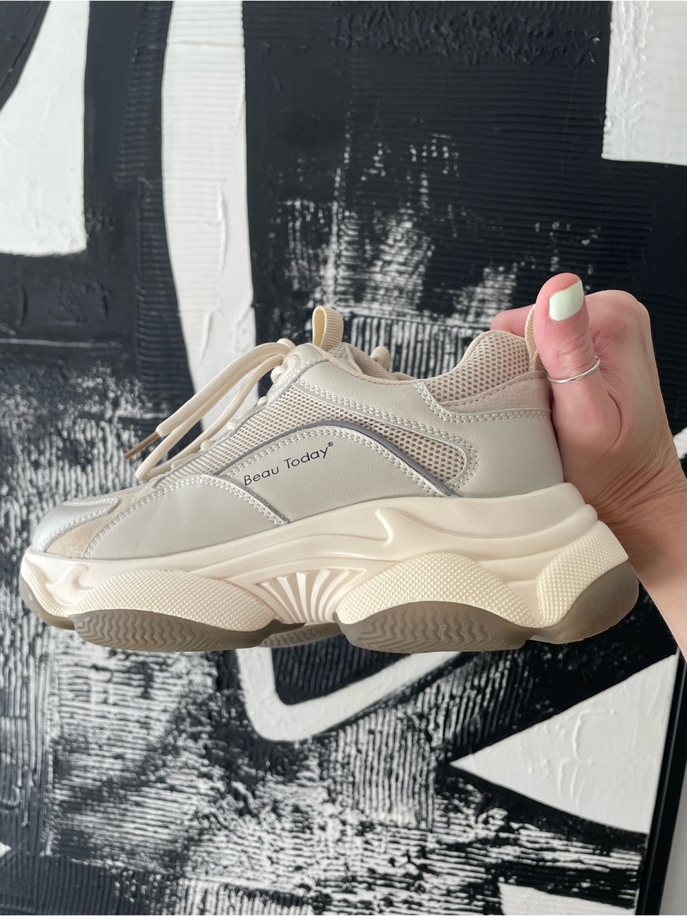 Women's Chunky Sneakers in Cream